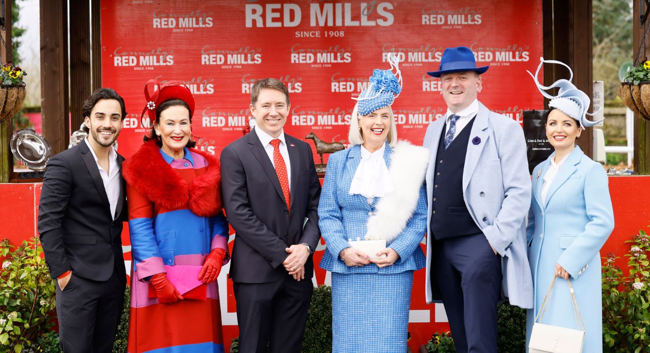 Jake Carter and Marietta Doran crown husband & wife as Best Dressed Lady and Gent at Red Mills Race Day.