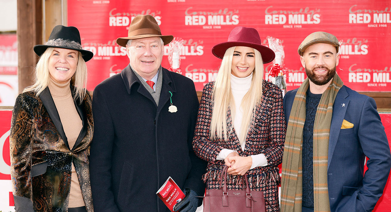 Red Mills Race Day Onto a Winner in the Fashion Stakes!