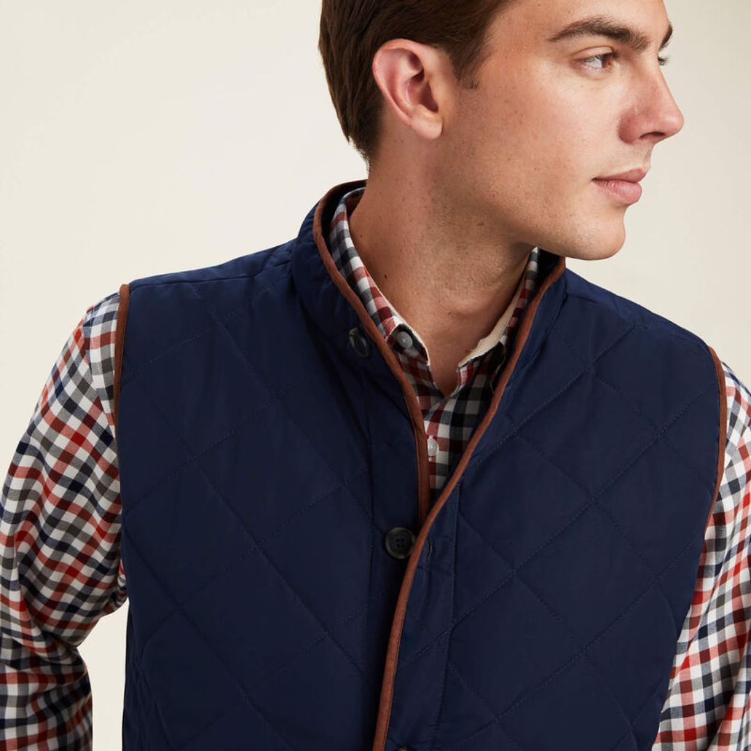 Ariat Men's Woodside Quilted Gilet in Navy
