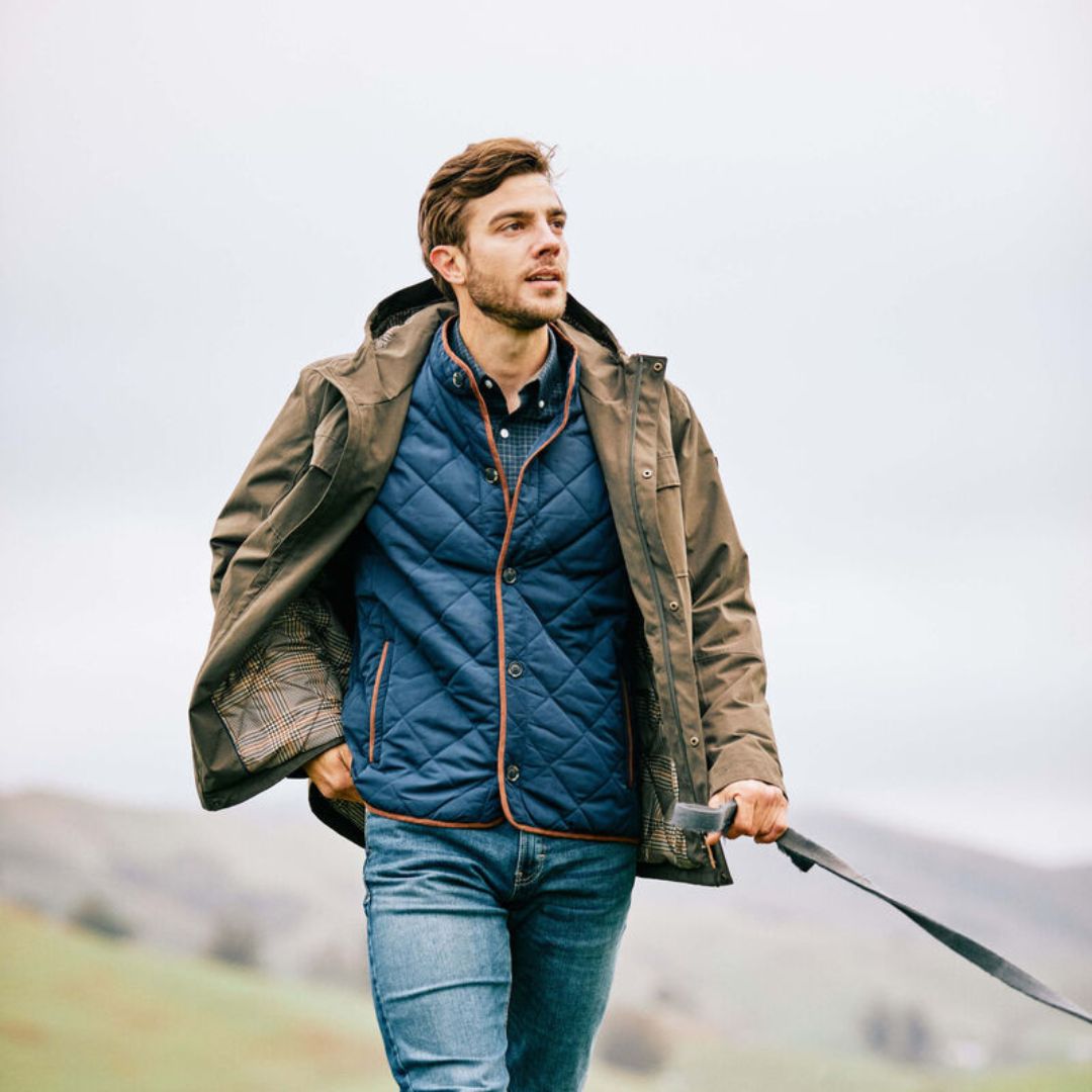 Ariat Men's Woodside Quilted Gilet in Navy