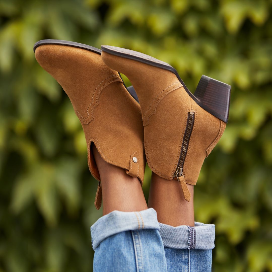 Ariat Women's Tilbury Country Suede Boots in Carmel