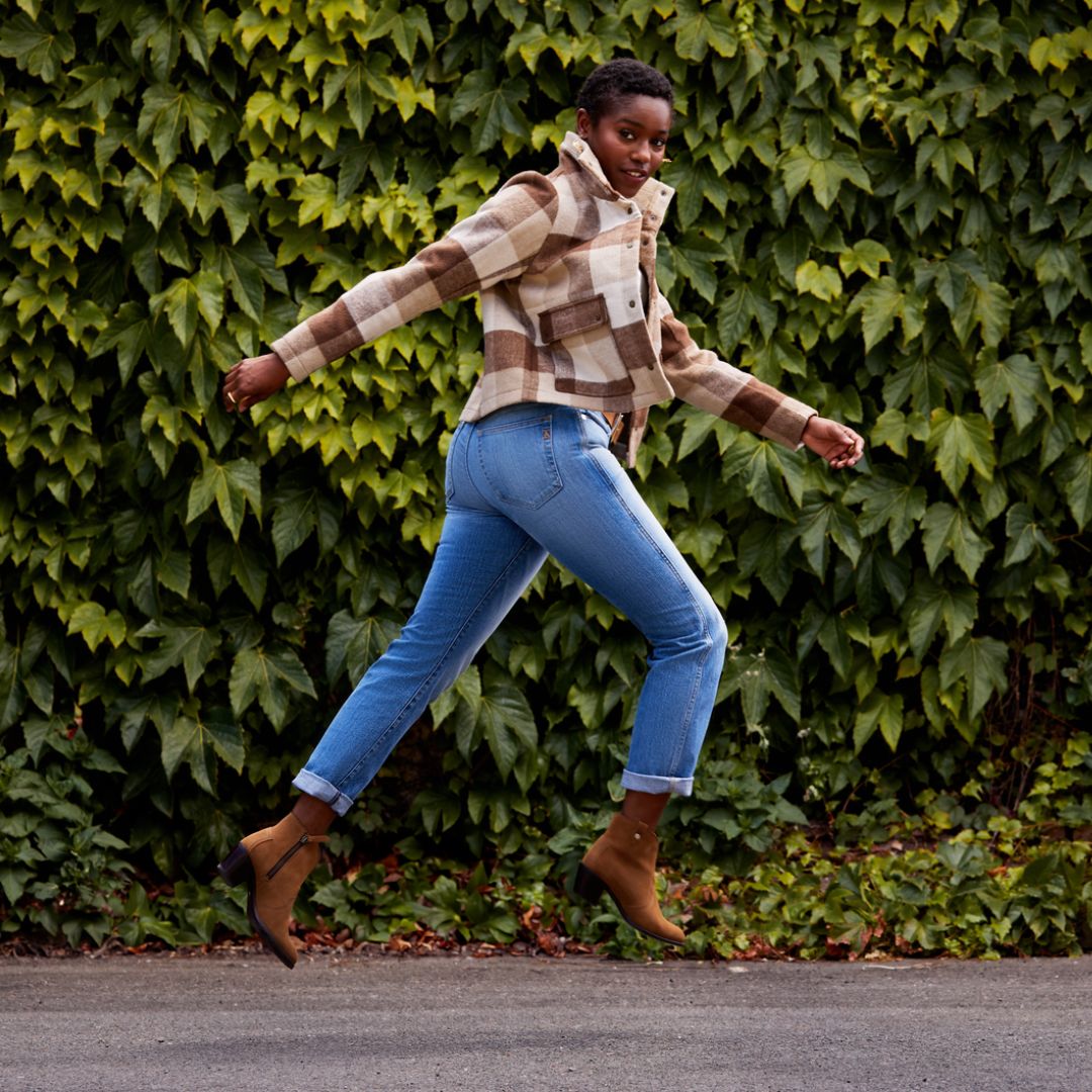 Ariat Women's Tilbury Country Suede Boots in Carmel