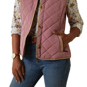 Ariat Women's Woodside Quilted Gilet in Nostalgia Rose