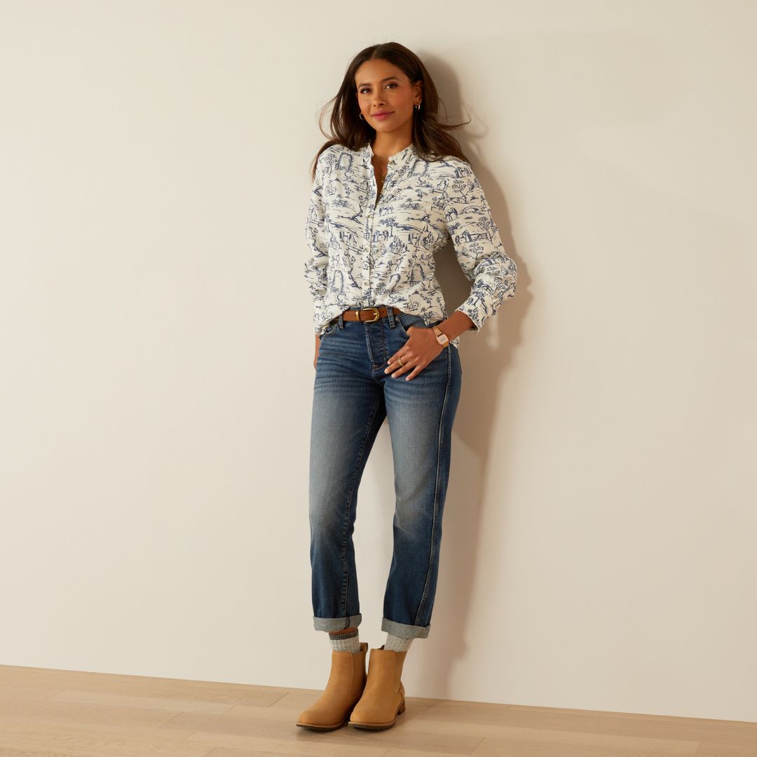 Ariat Women's Clarion Blouse in Toile Scene Print