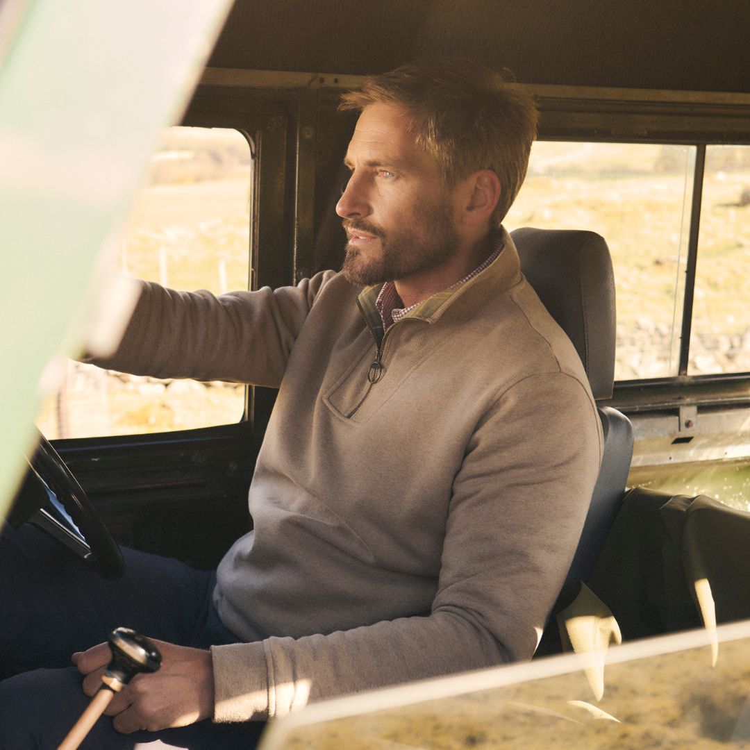 Barbour Men's Nelson Half-Zip Jumper in Stone Marl