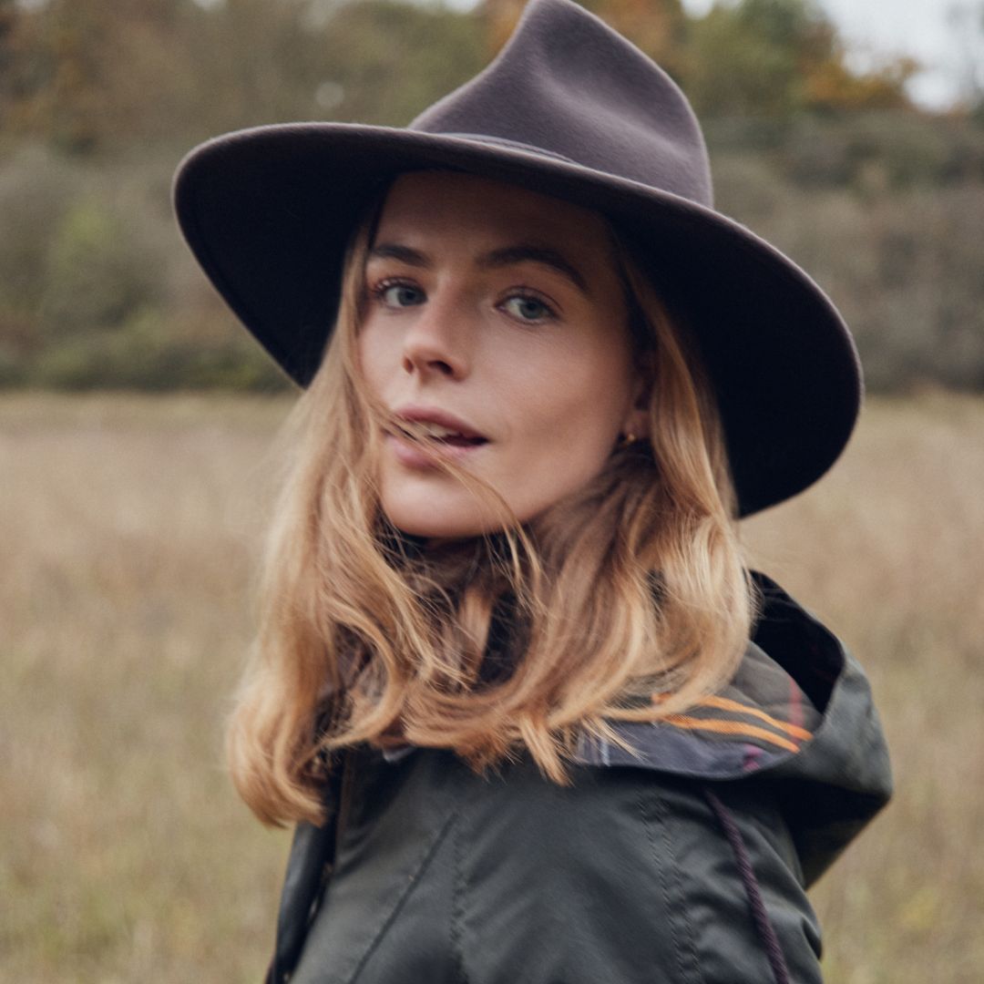 Barbour Women's Tack Fedora in Chocolate-Praline