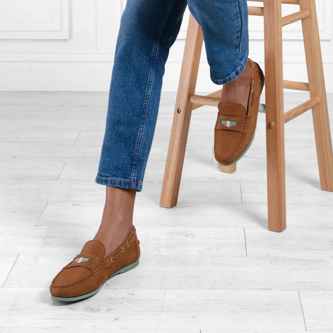 Fairfax & Favor Boston Deck Shoes in Tan & Mint