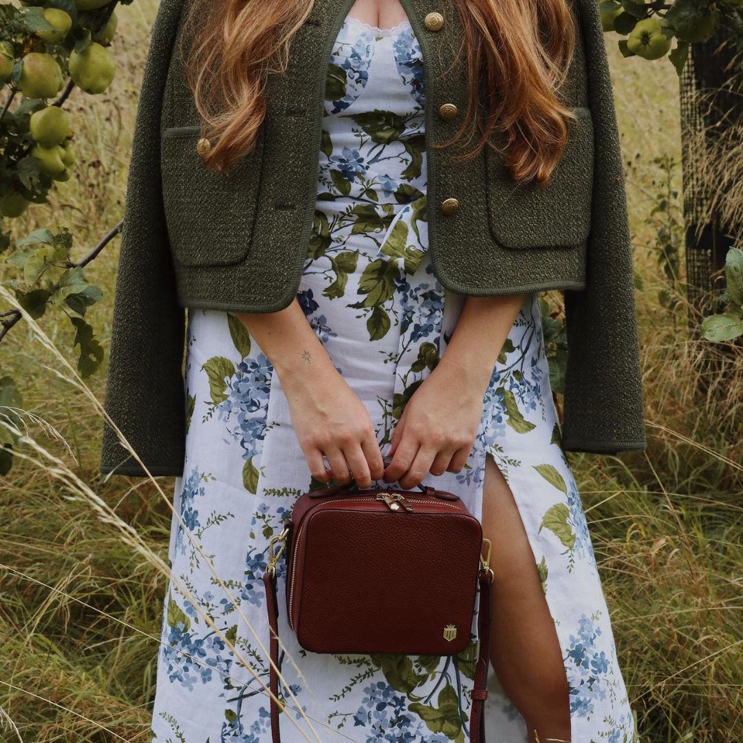 Fairfax & Favor Buckingham Crossbody Leather Bag in Burgundy
