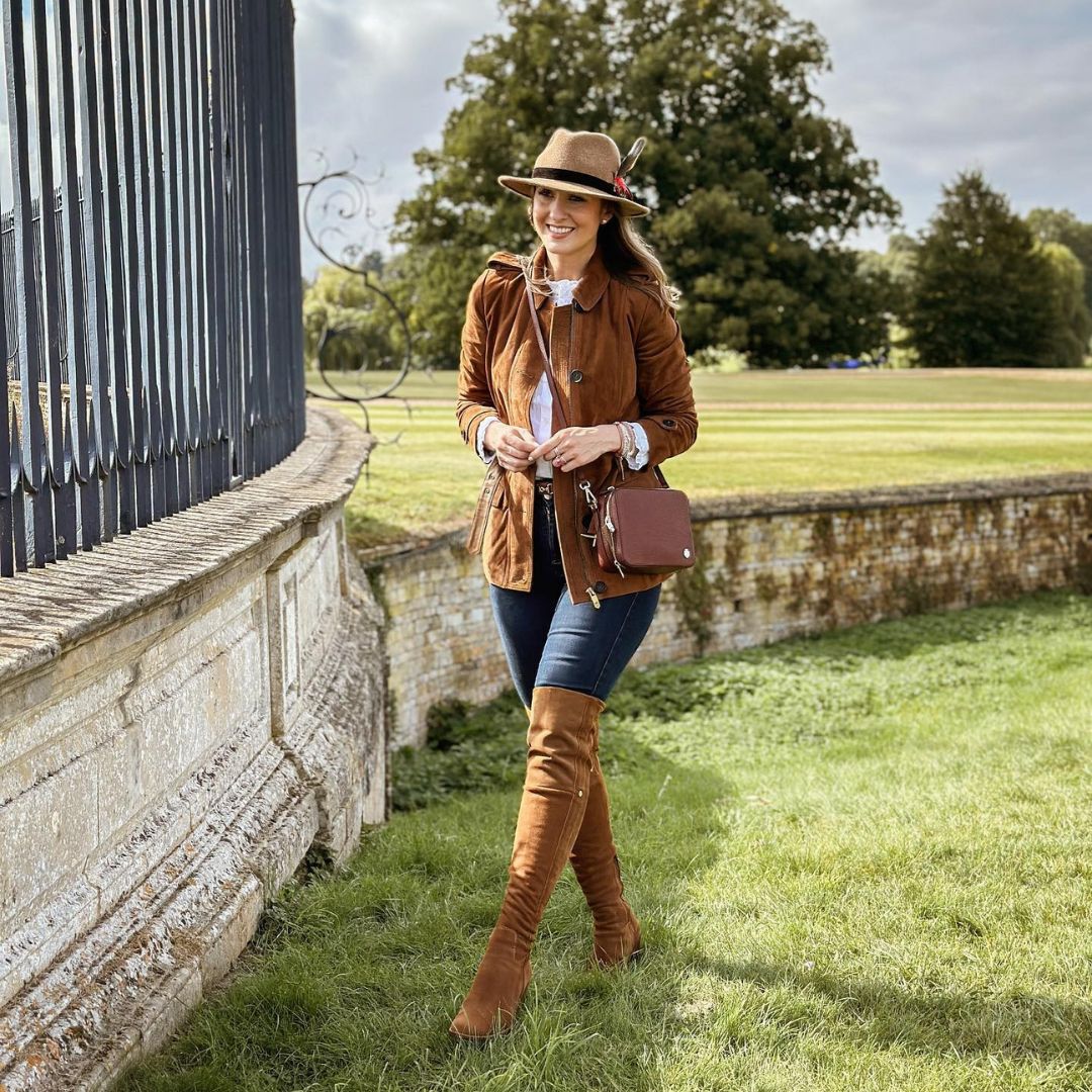 Fairfax & Favor Buckingham Crossbody Leather Bag in Burgundy