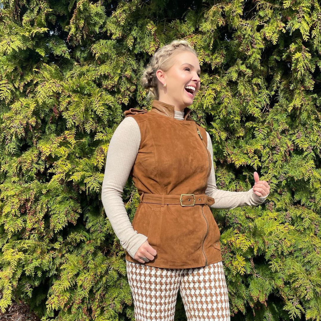 Fairfax & Favor Women's Primrose Suede Gilet in Tan