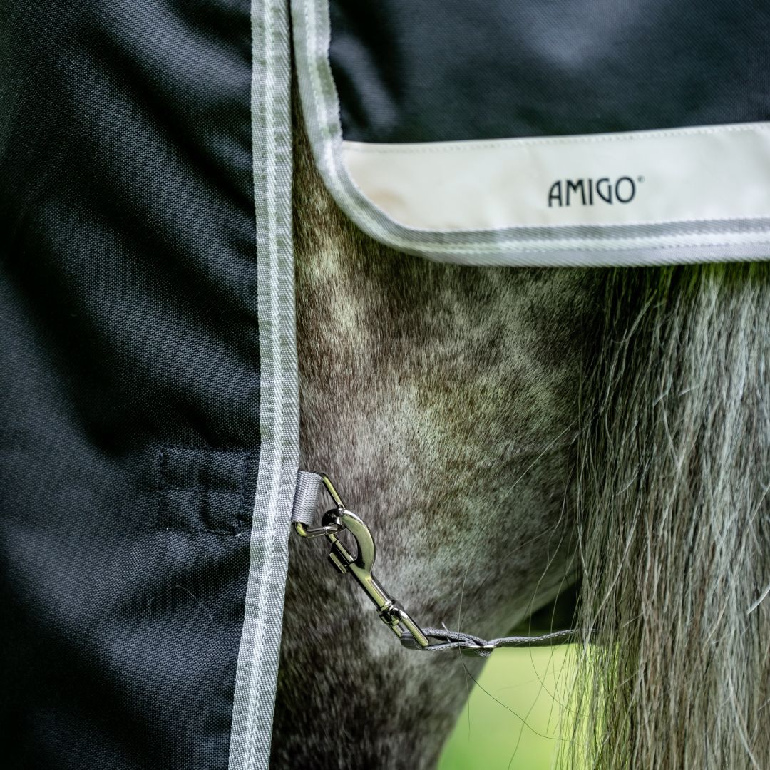 Horseware Amigo Bravo 12 Plus Heavy Turnout Rug in Black & Titanium (400g)