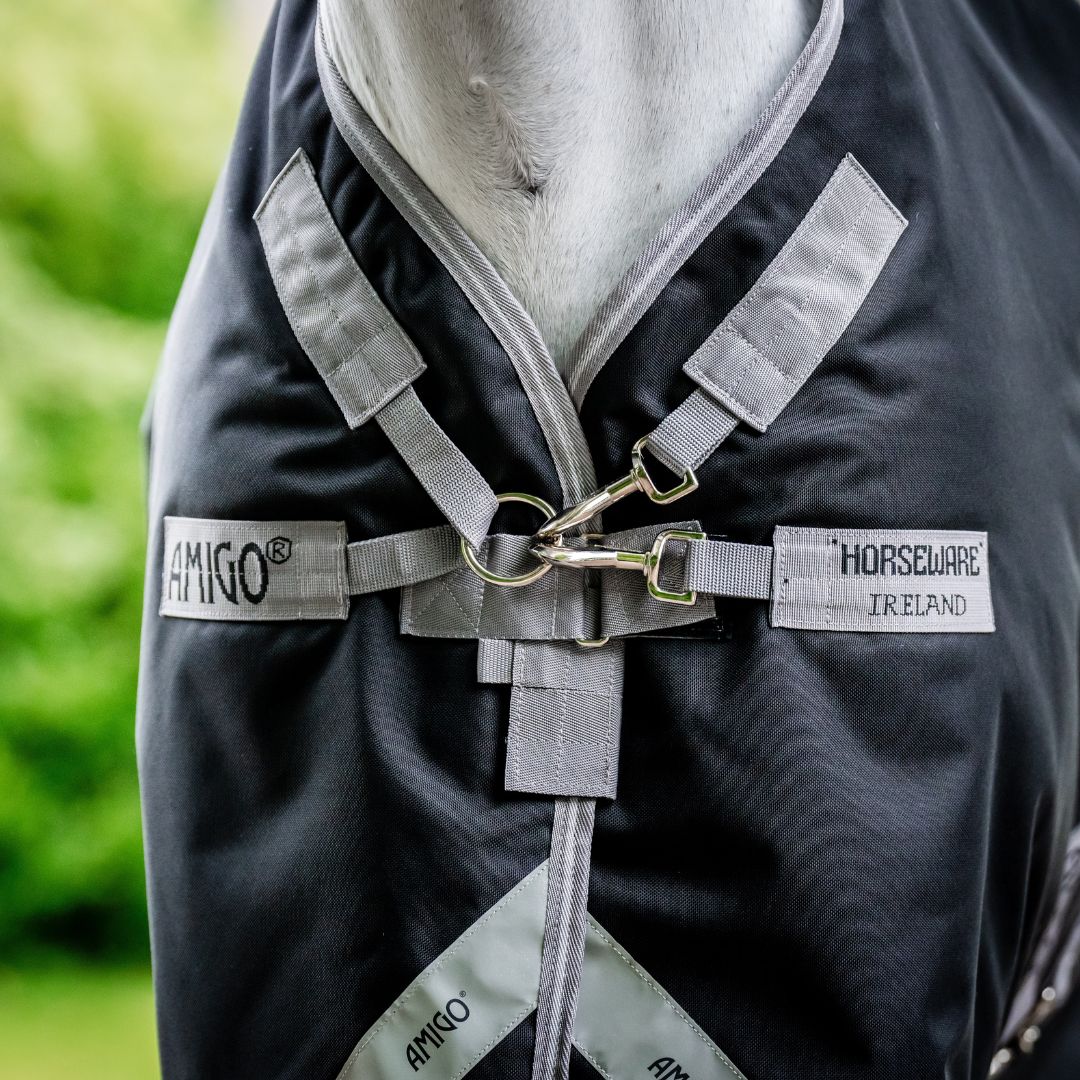Horseware Amigo Bravo 12 Plus Heavy Turnout Rug in Black & Titanium (400g)