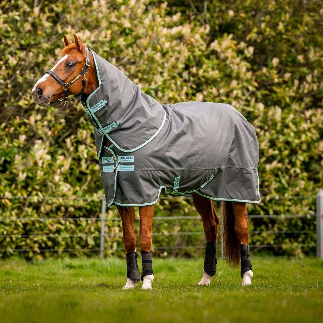 Horseware Amigo Ripstop Lightweight Turnout Hood – 0g – Fig/Blue