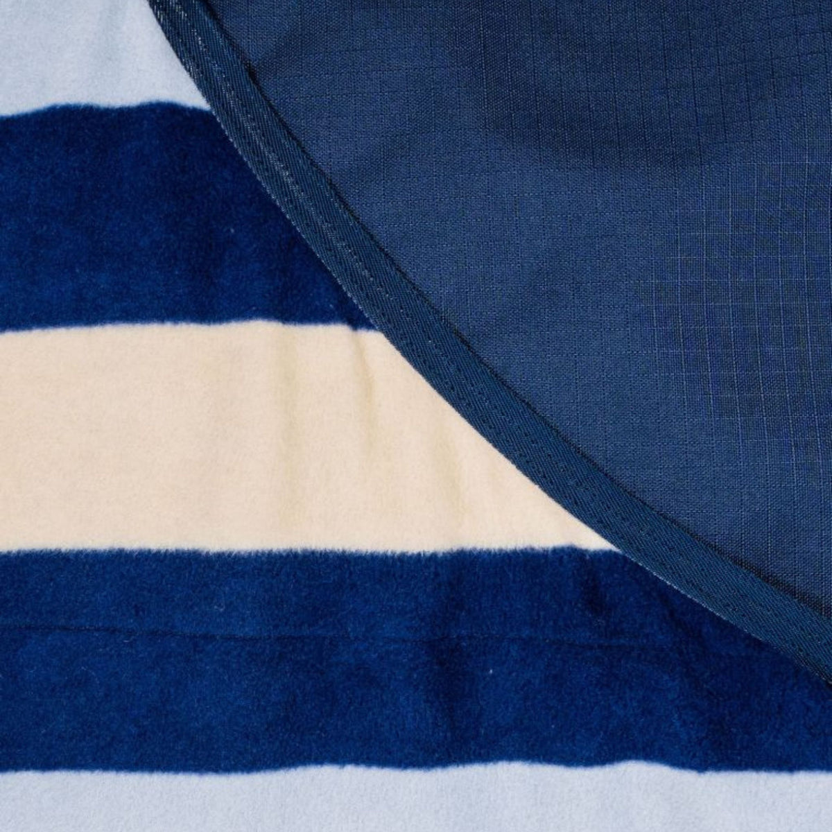 Horseware Amigo Ripstop 900D Fleece Lined Light Turnout Rug in Whitney Navy (50g)