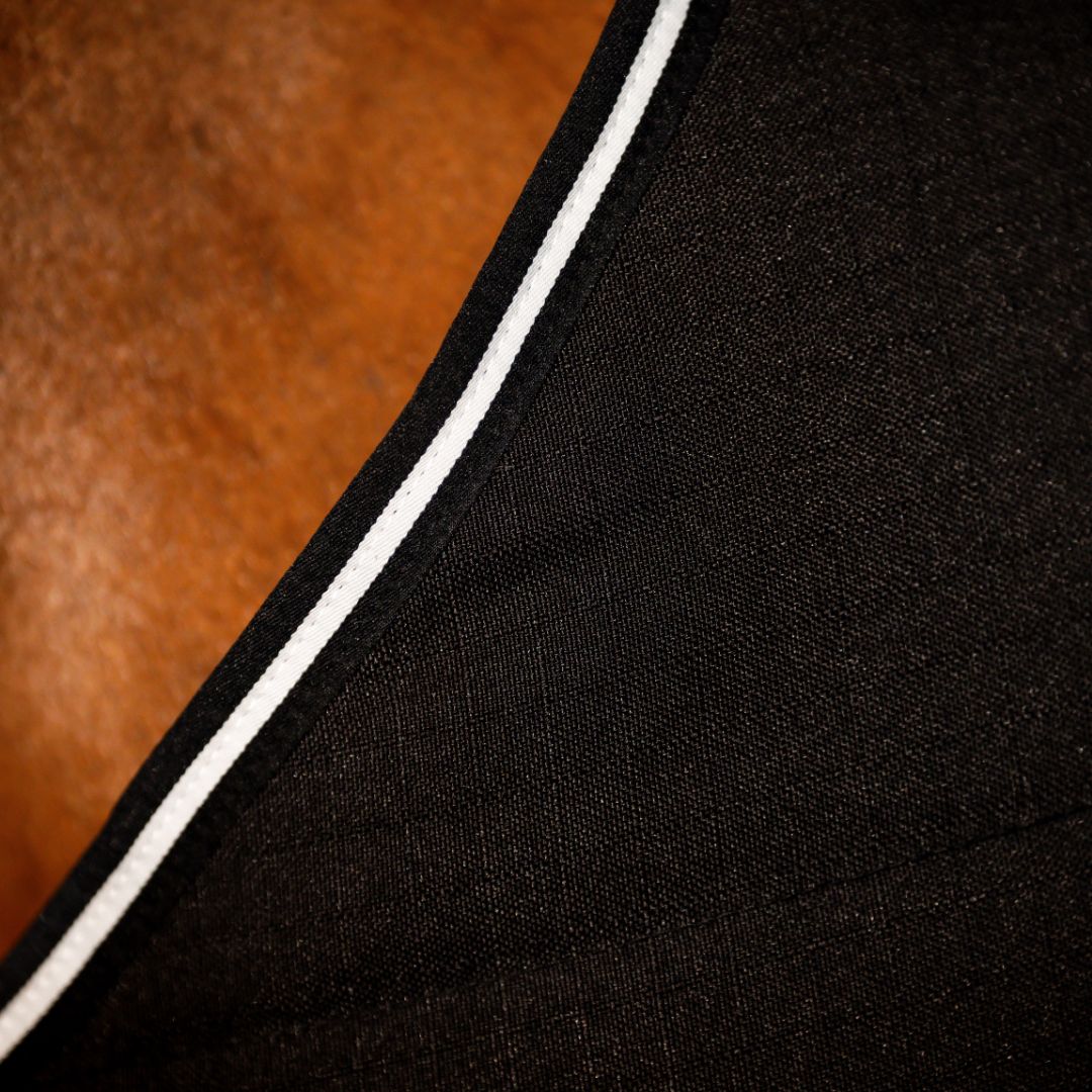 Horseware Rambo Stable Medium Rug in Black & Silver (200g)