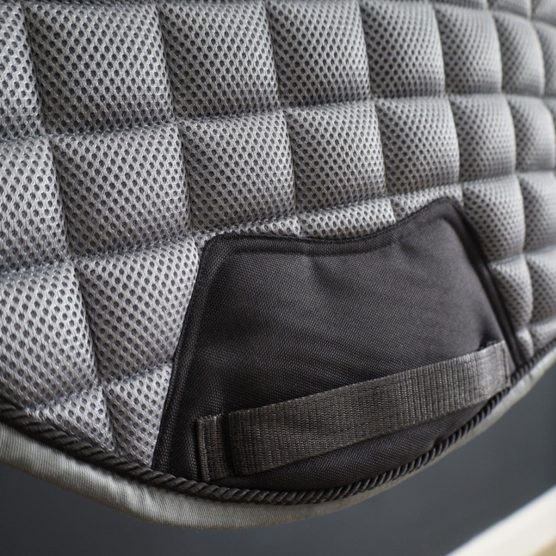 SandStorm Horse MeshAir Close Contact Saddle Pad in Grey