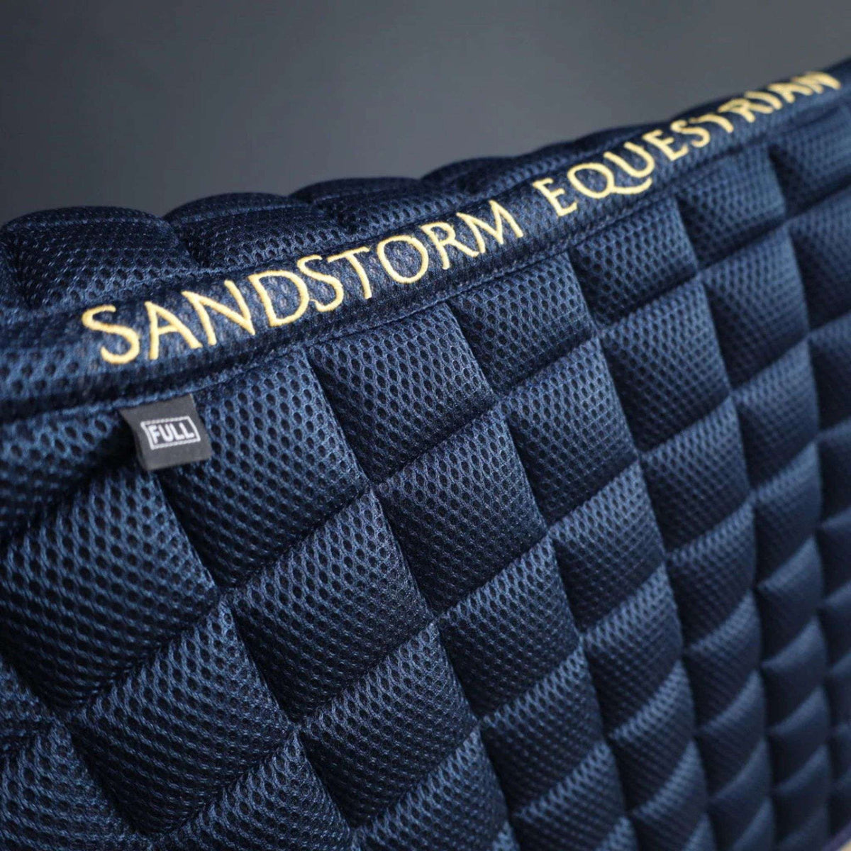 SandStorm Horse MeshAir Close Contact Saddle Pad in Navy