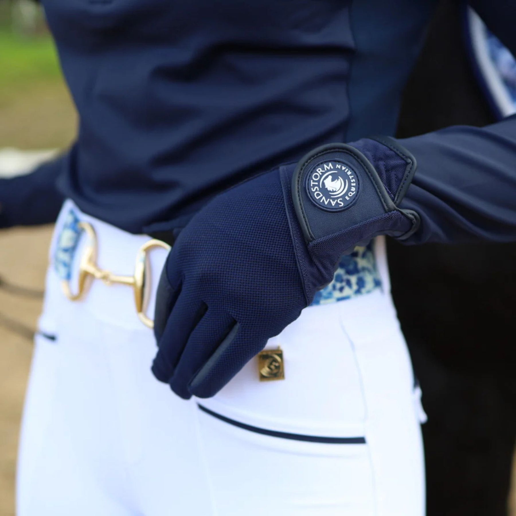 SandStorm Riding Gloves in Navy
