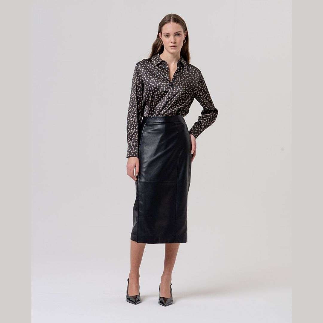 Surkana Pencil Skirt in Black