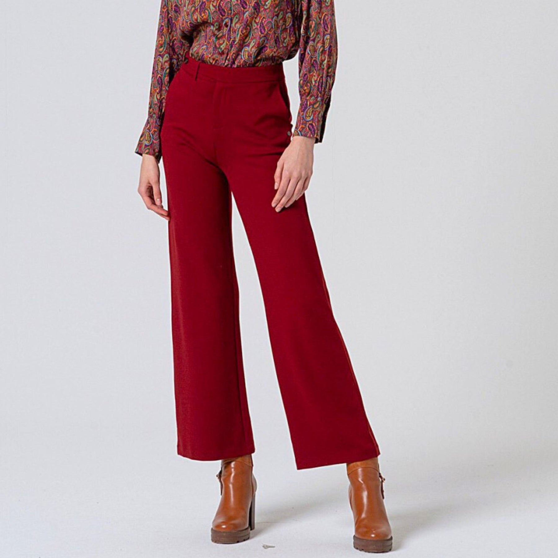 Surkana Women's Lisa Straight Trousers in English Red