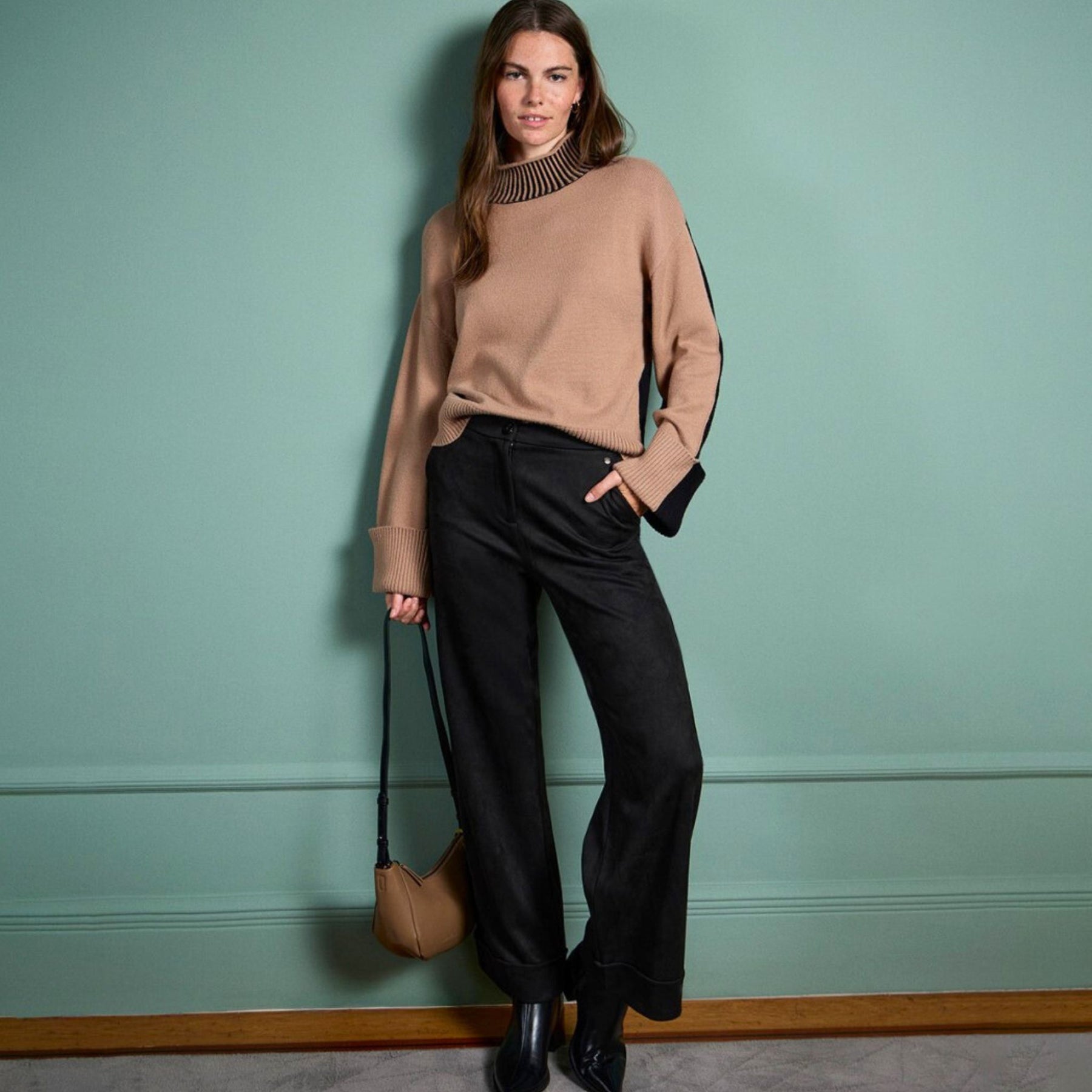 Surkana Women's Lisu Wide Trousers in Black