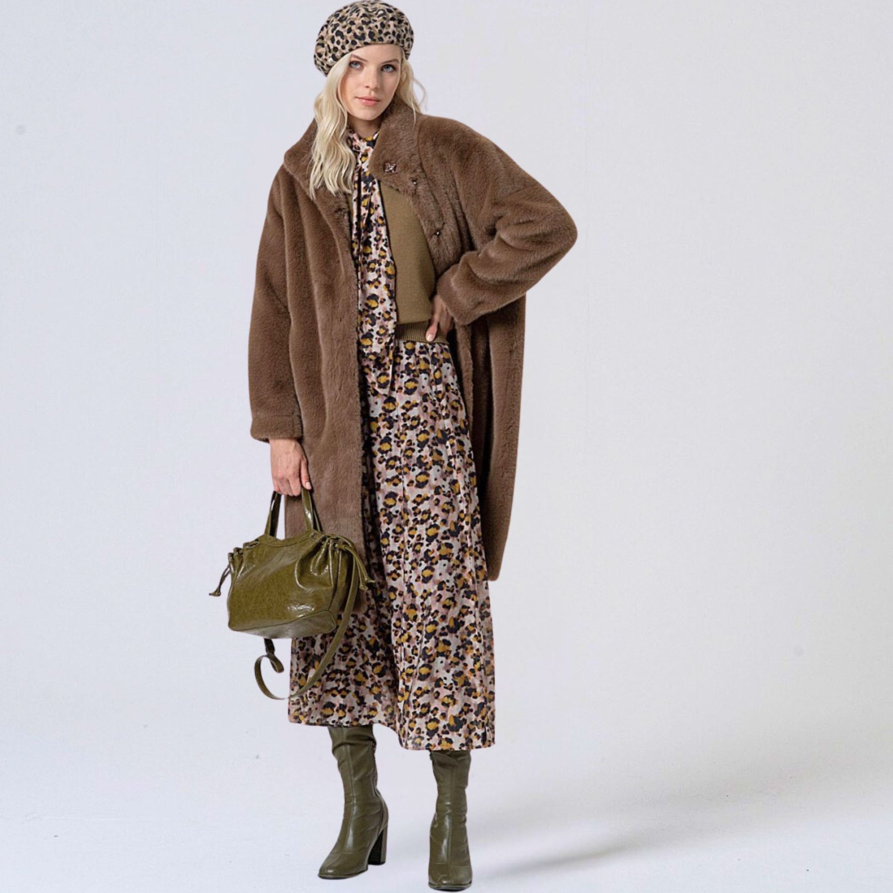 Surkana Women's Nipe Faux Fur Coat in Khaki