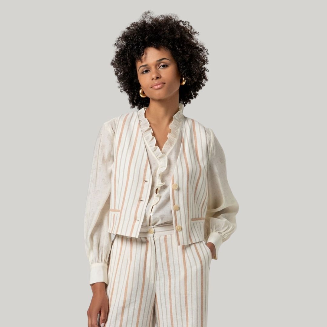 Surkana Women's Cropped Vest in Ecru