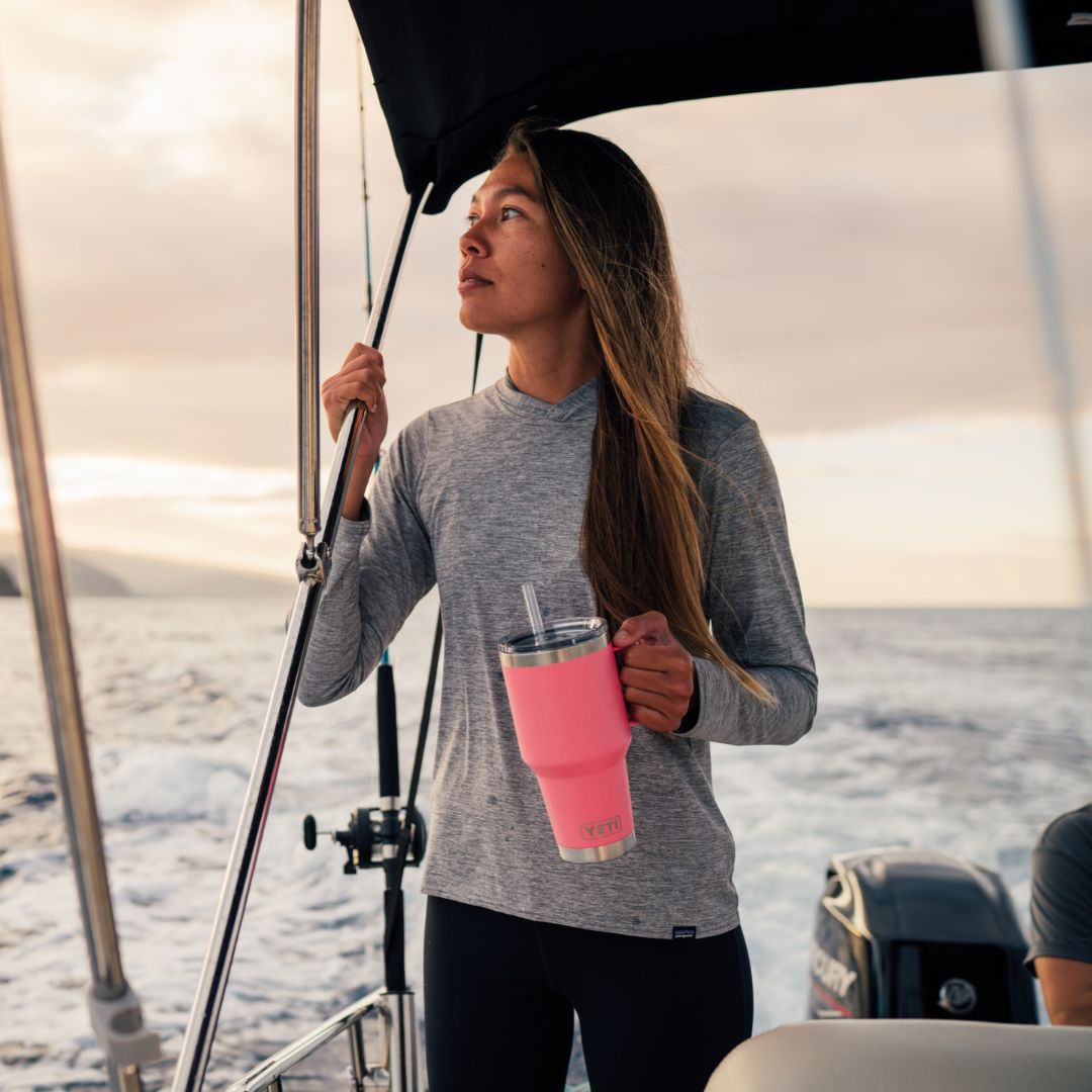 YETI Rambler 35 Oz Straw Mug in Tropical Pink (994ml) with Straw Lid