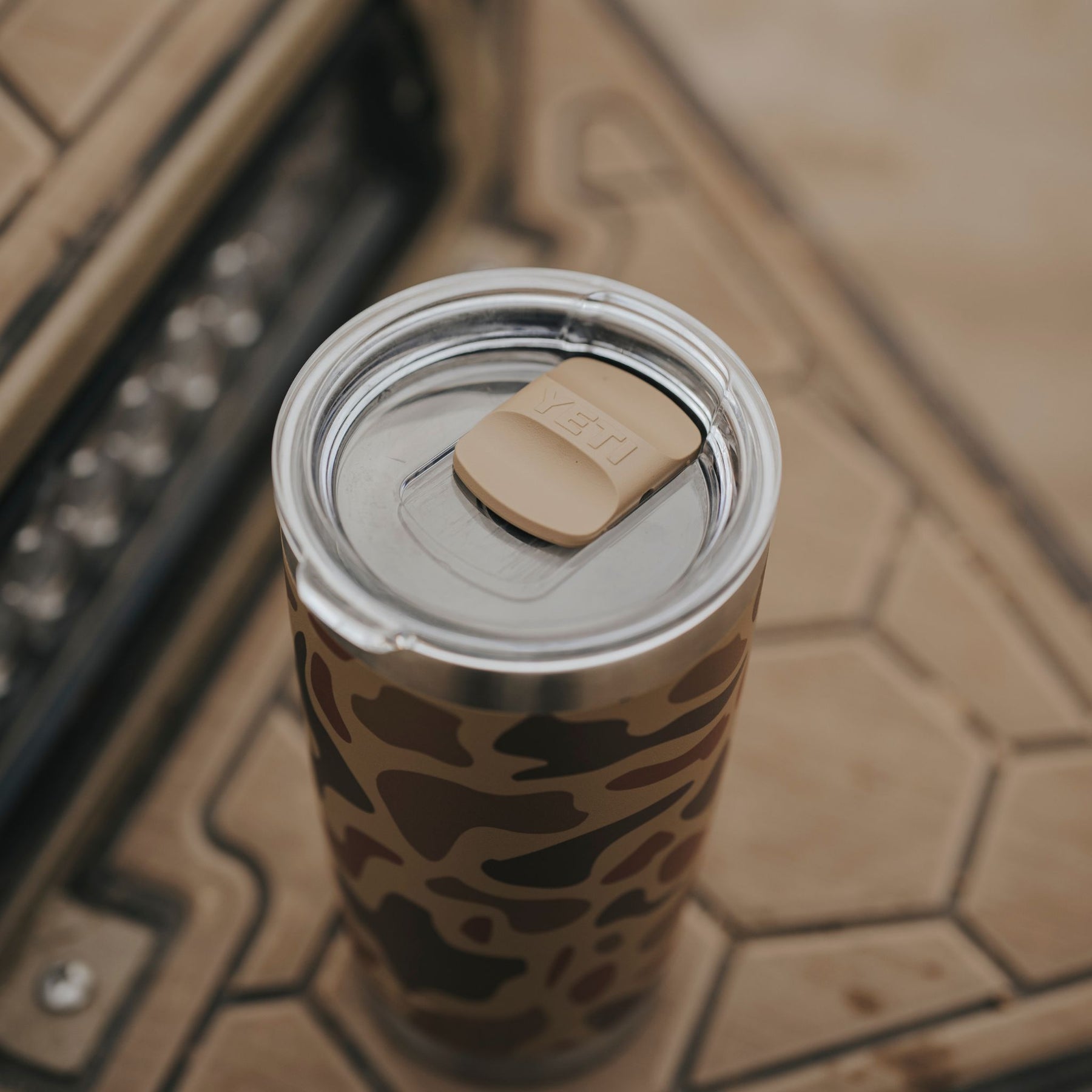 YETI Rambler 20 Oz Tumbler in Wetlands Camo (591ml) with Magslider Lid