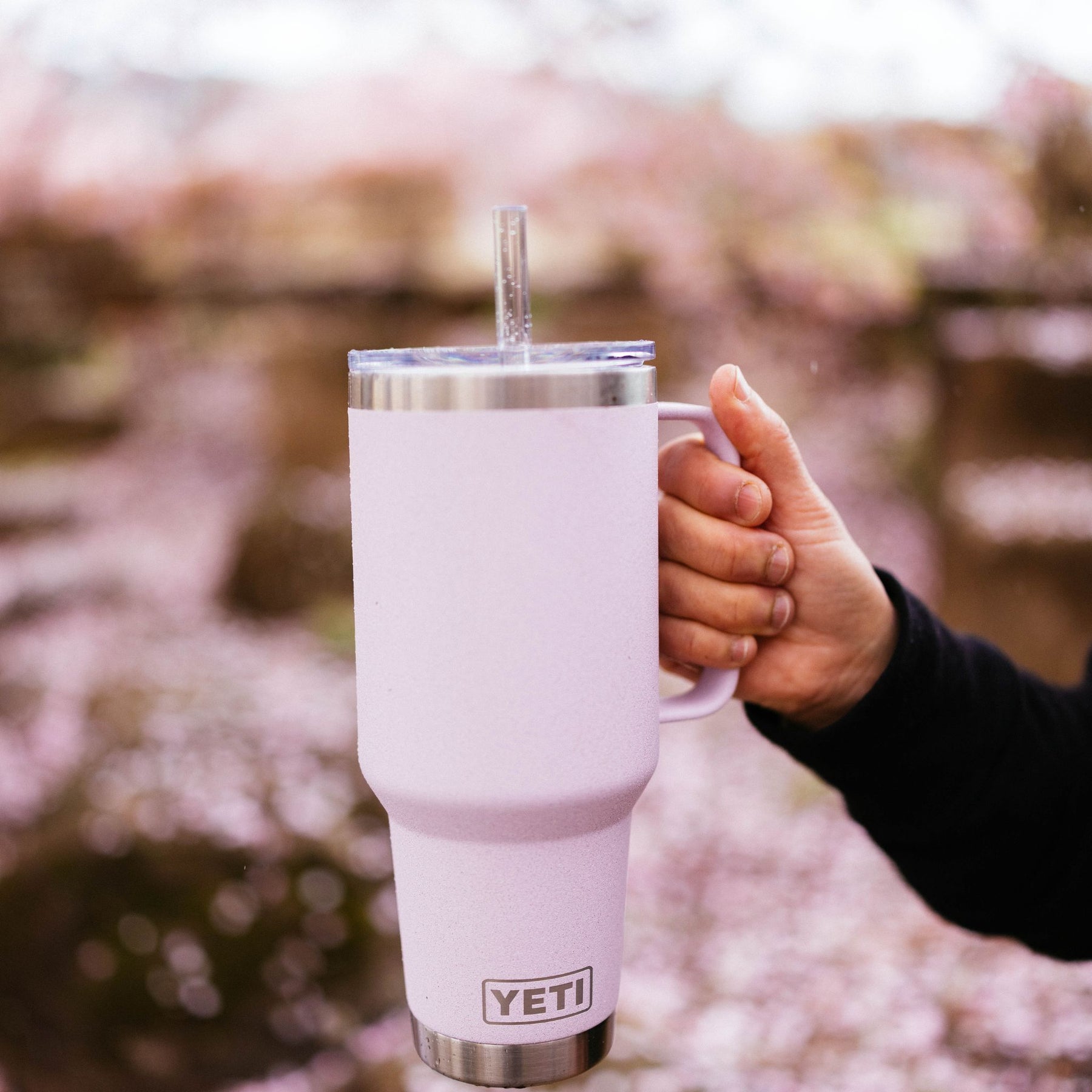 YETI Rambler 42 Oz Straw Mug in Cherry Blossom (1242ml) with Straw Lid
