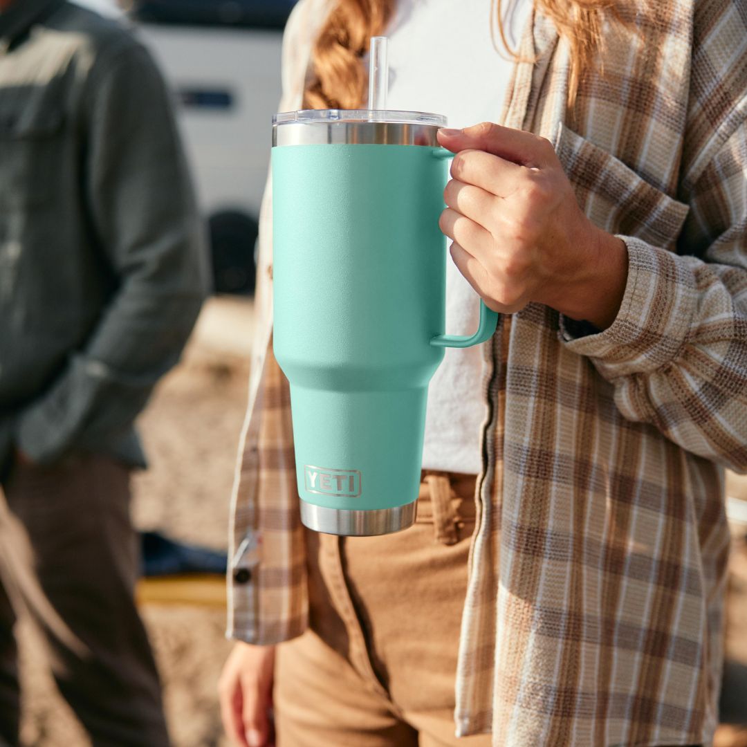 YETI Rambler 42 Oz Straw Mug in Seafoam (1242ml) with Straw Lid