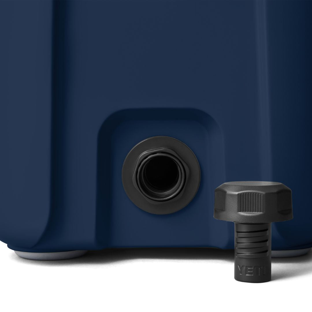 YETI Roadie 15 Cool Box in Navy