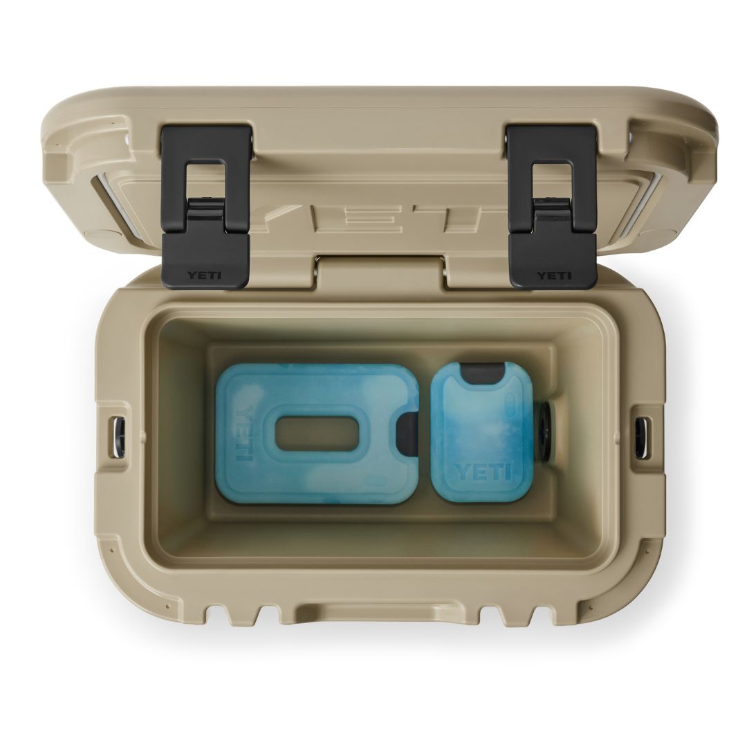 YETI Roadie 15 Cool Box in Tan