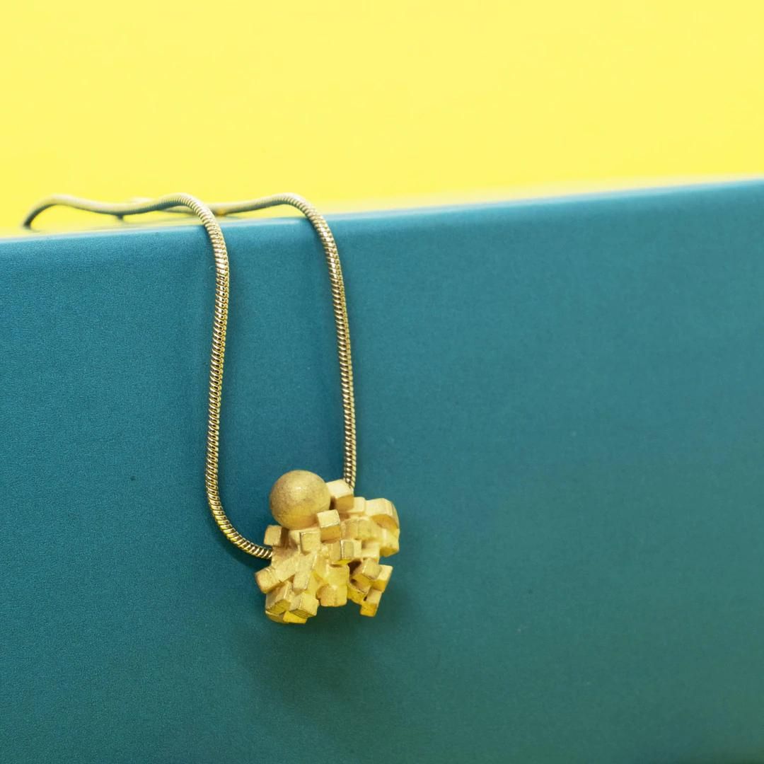 Vanessa Ree Cluster Pendant in Gold