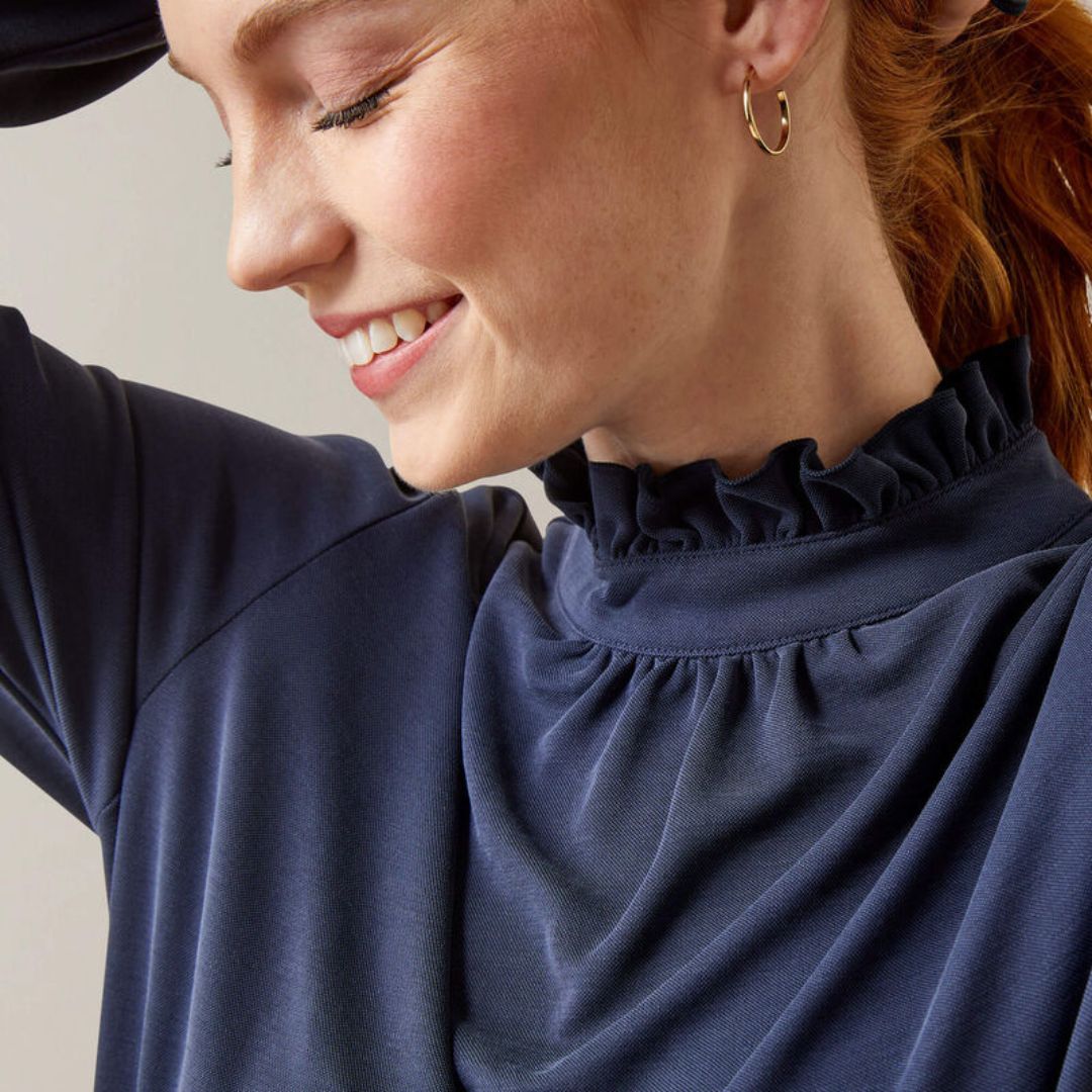 Ariat Women's Inverness Blouse in Navy
