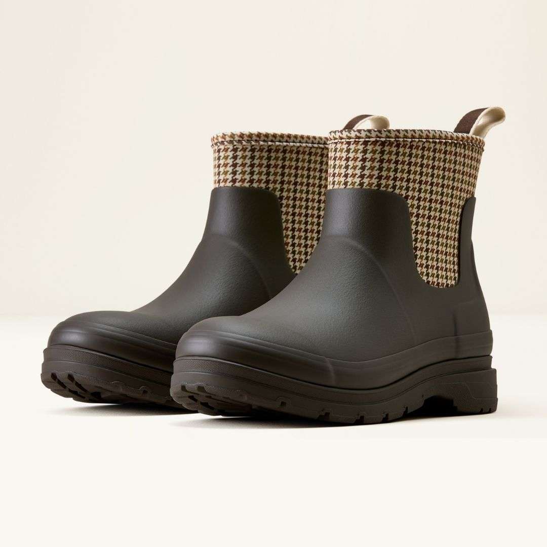 Ariat Women's Kelmarsh Shortie Boot in Chocolate