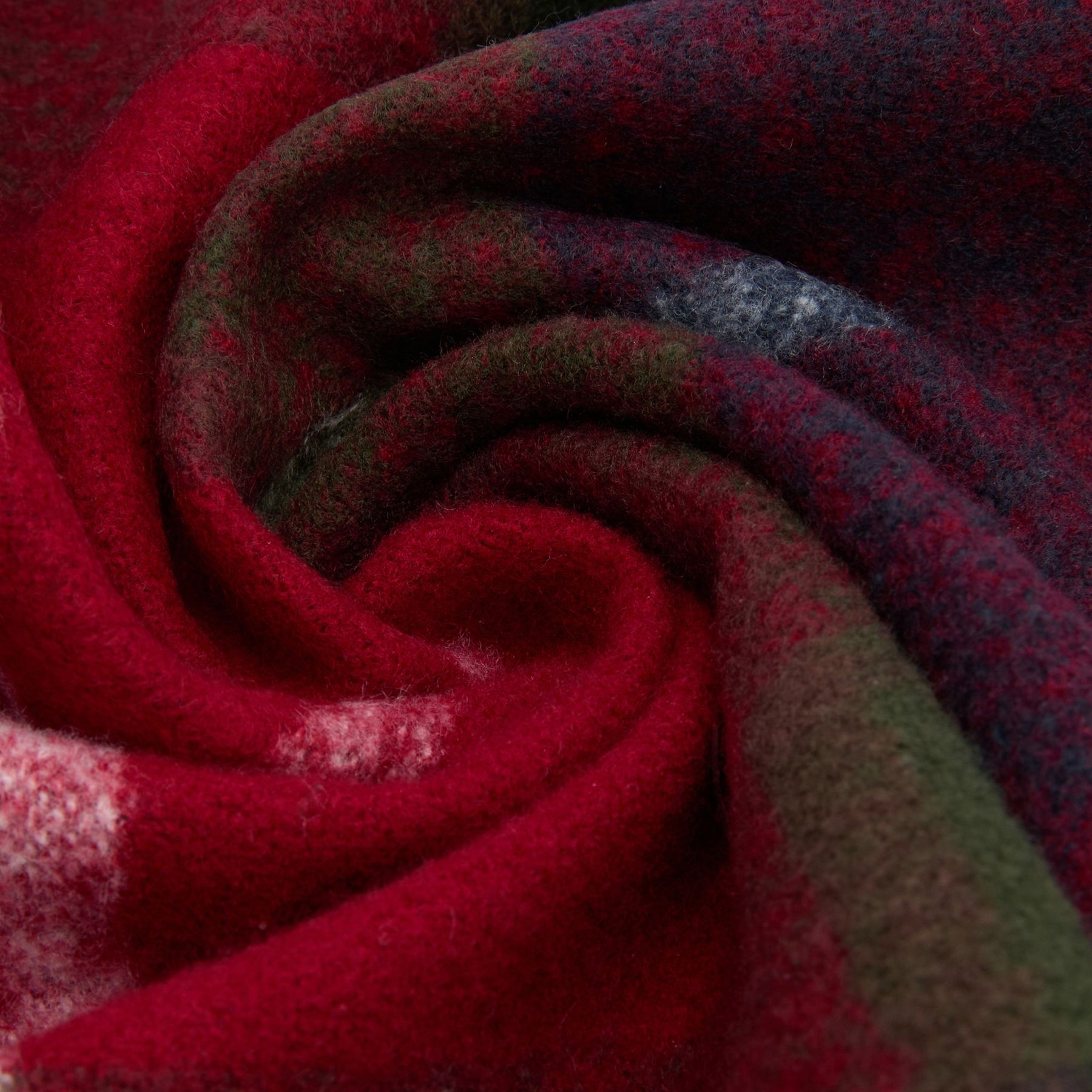 Barbour Deanna Tartan Scarf in Winterberry