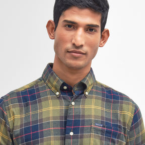 Barbour Men's Fortrose Tailored Long-Sleeved Shirt in Classic Tartan