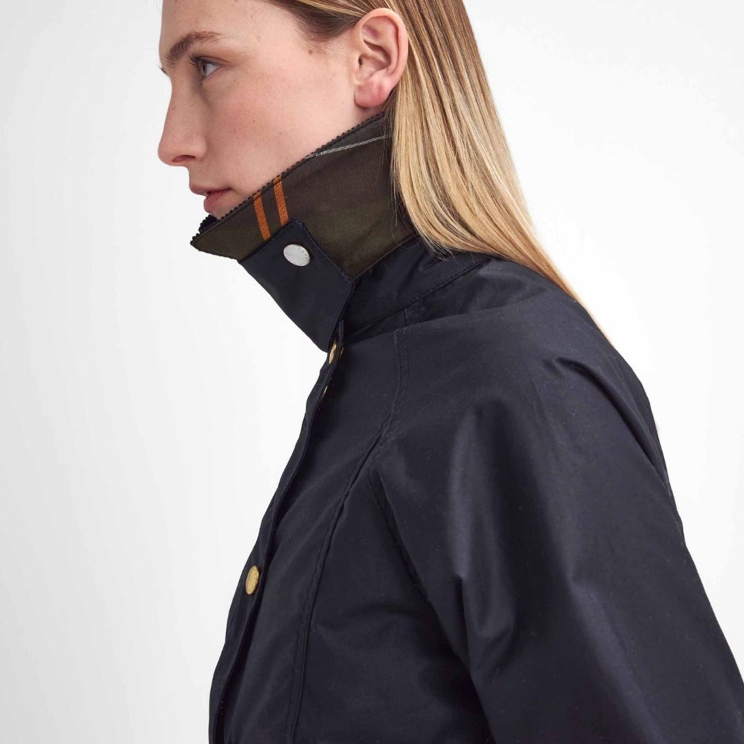 Barbour Women's Cropped Beadnell Waxed Jacket in Black