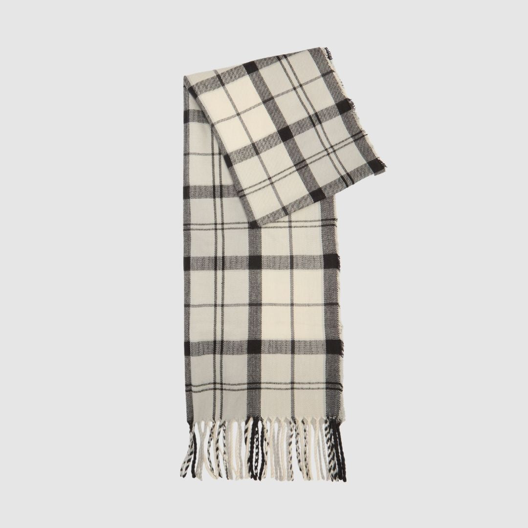 Barbour Women's Dover Beanie & Hailes Scarf Gift Set in Monochrome