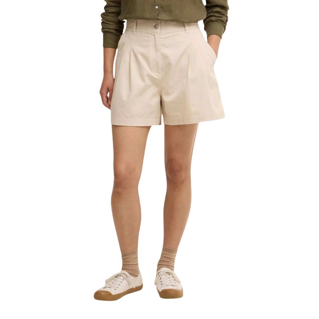 Barbour Women's Fern Pleated Shorts in Jasmine