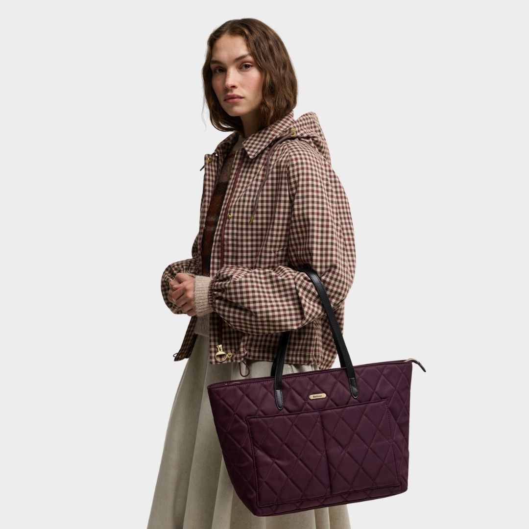 Barbour Women's Quilted Tote Bag in Fig