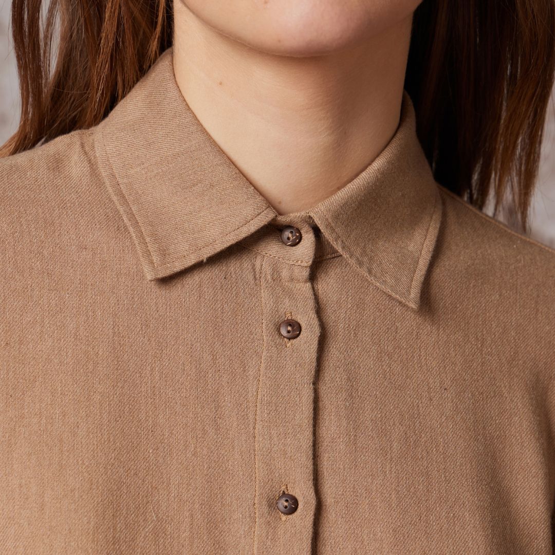 Diega Women's Clora Shirt in Camel