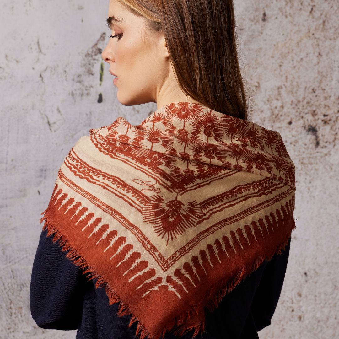 Diega Women's Fareo Wool Scarf in Rust