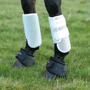 Equilibrium Tri-Zone Over Reach Boots in Black