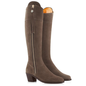 Fairfax & Favor Heeled Regina Suede Boot in Fog