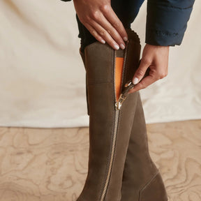 Fairfax & Favor Heeled Regina Suede Boot in Fog