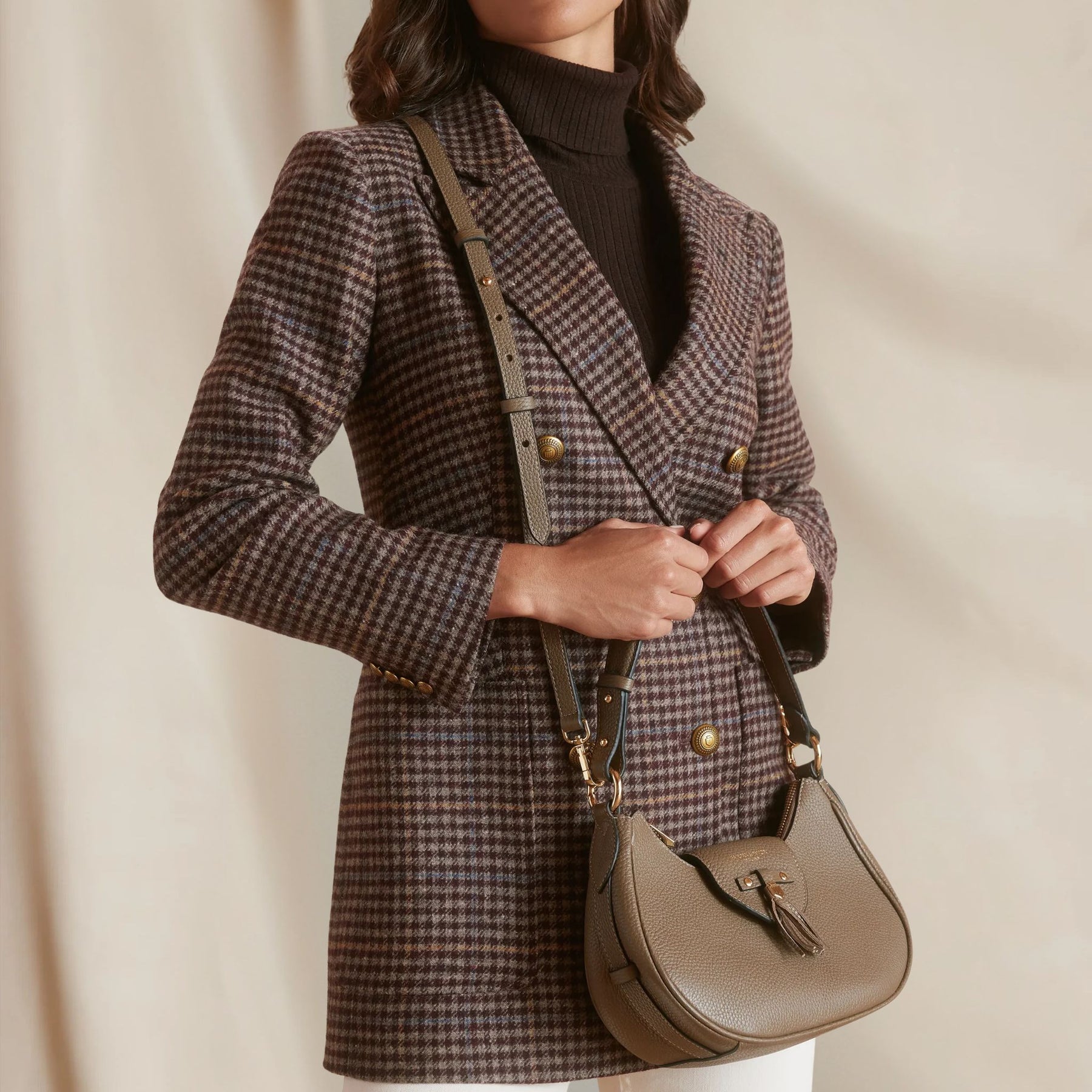 Fairfax & Favor Windsor Sholder Leather Bag in Fog