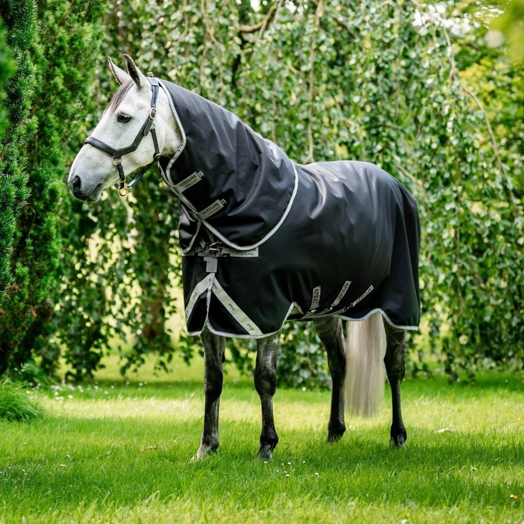 Horseware Amigo Bravo 12 Plus Light Turnout Rug in Black & Titanium (100g)