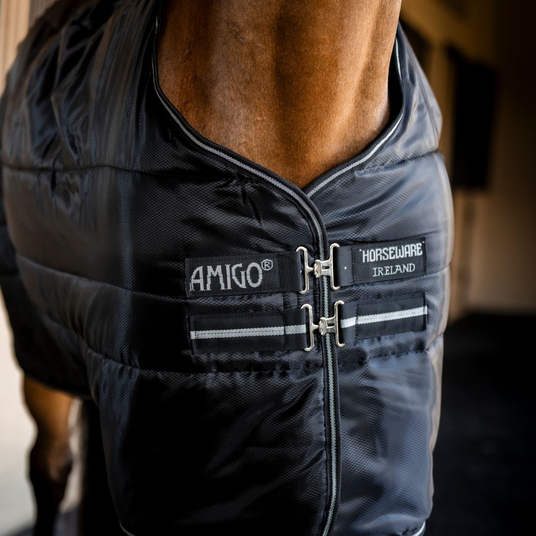 Horseware Amigo Ripstop Insulator Plus Heavy Stable Rug in Black & Titanium Grey (350g)